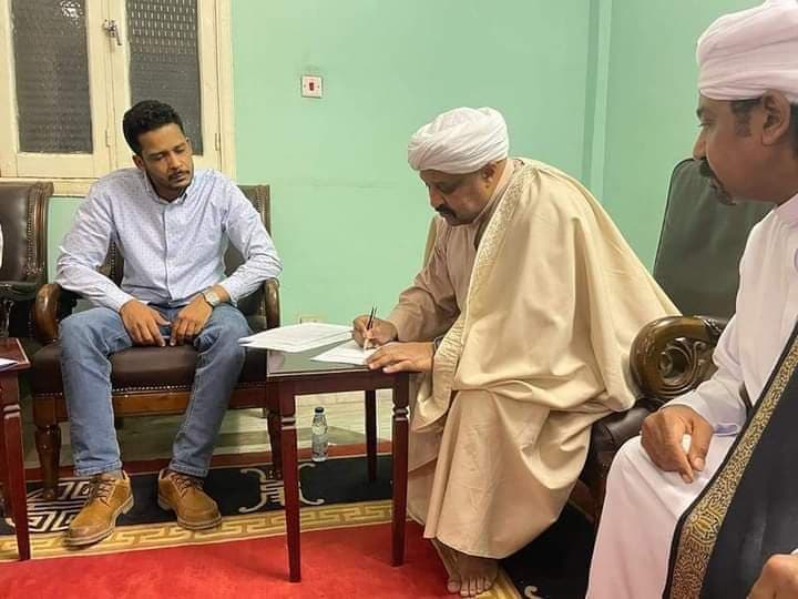 الحلو يستبق إعلان التسوية ويصب الزيت على النار