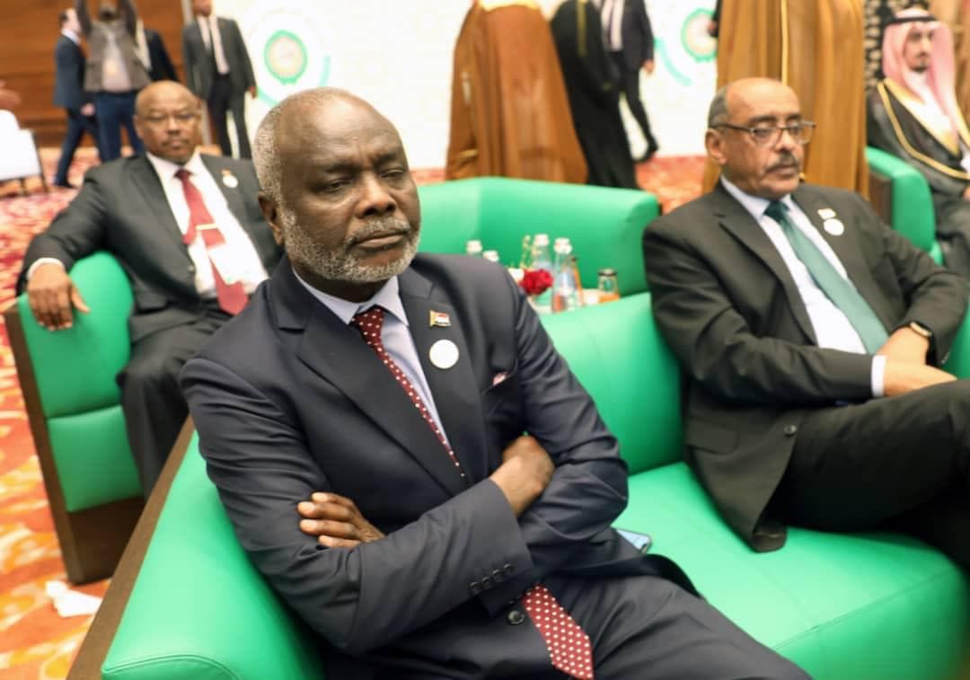 الصمغ العربي نفط السودان يسيل لعاب فرنسا